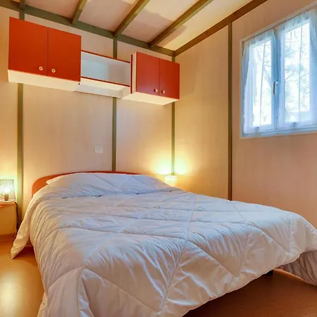 Beach Front Home In La Faute-Sur-Mer לה פוט-סור-מר